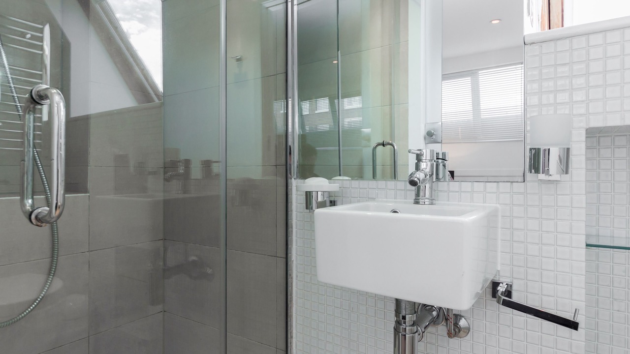 Photo of Bathroom in Brompton & Hans Town