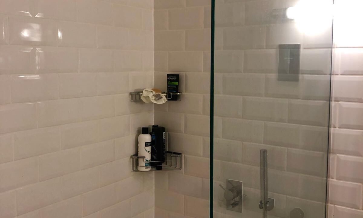 Photo of Bathroom in Weavers