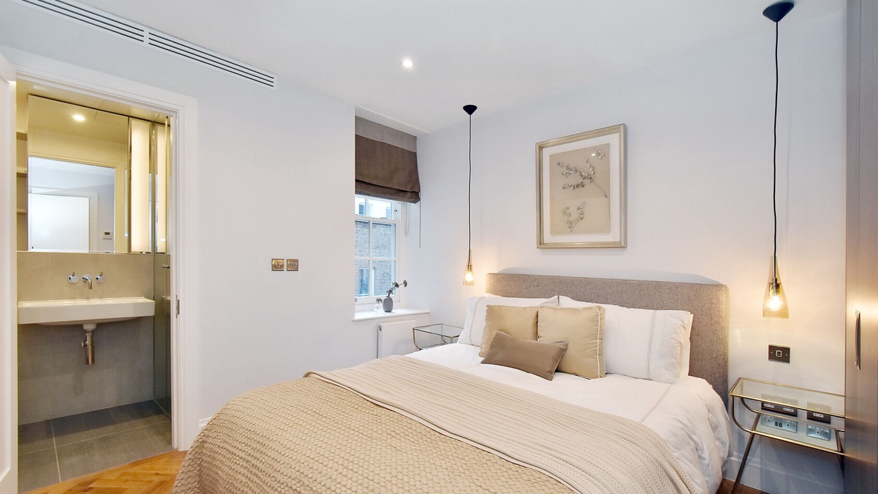 Photo of Bedroom in Mayfair