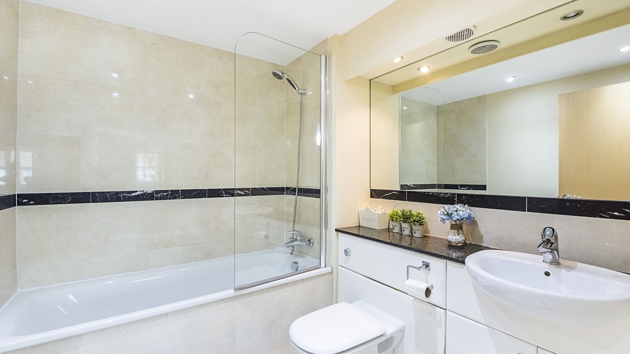 Photo of Bathroom in Docklands