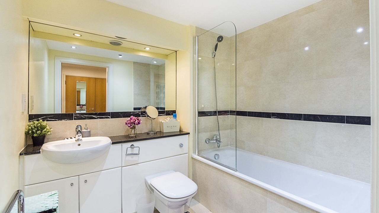 Photo of Bathroom in Docklands