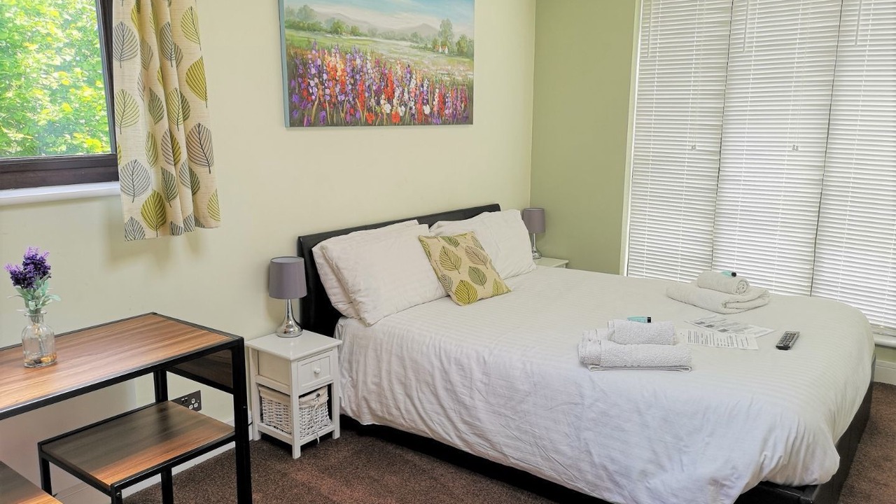 Photo of Bedroom in Streatley