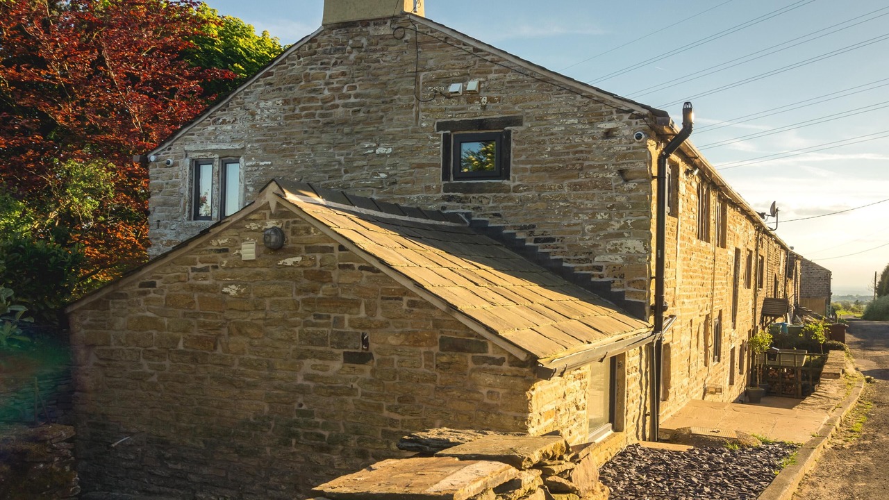 Photo of Others in Saddleworth