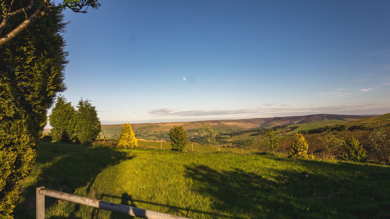 Photo of Others in Saddleworth