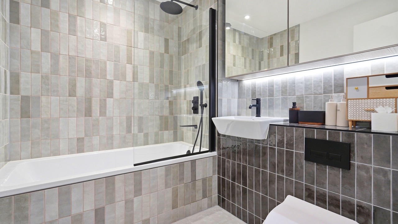Photo of Bathroom in Convention Quarter
