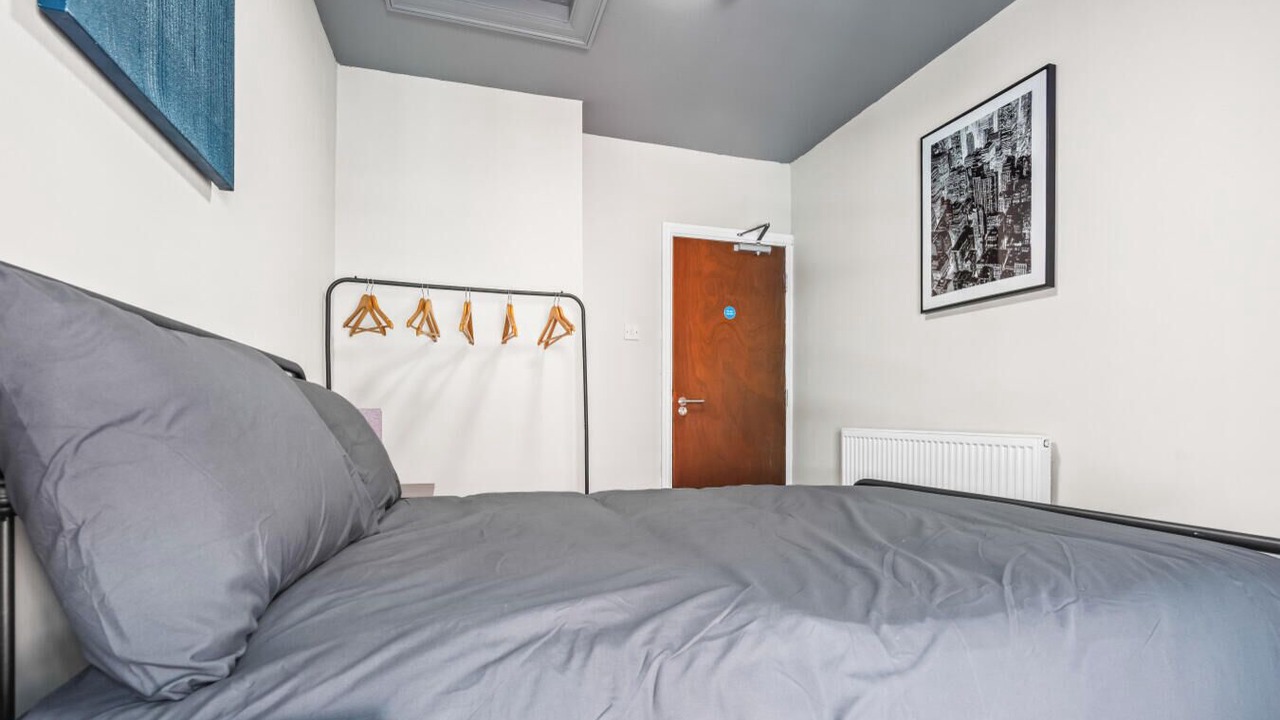 Photo of Bedroom in Nottingham
