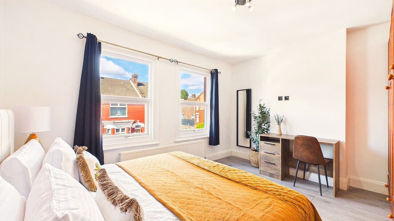 Photo of Bedroom in Luton