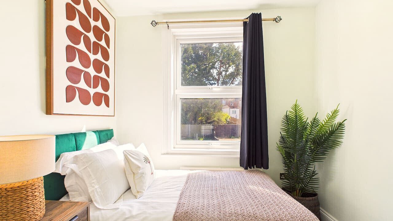 Photo of Bedroom in Luton