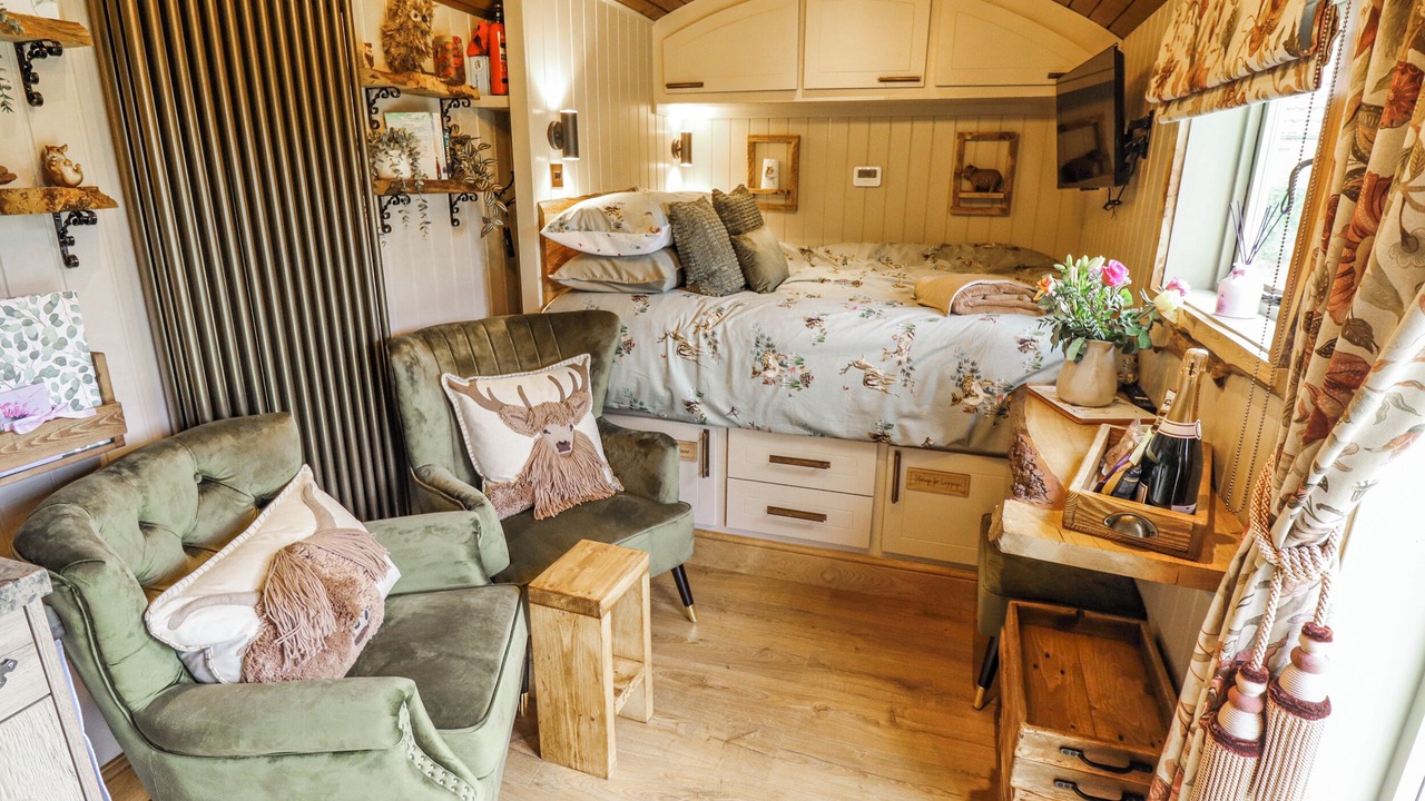 Photo of Bedroom in Louth