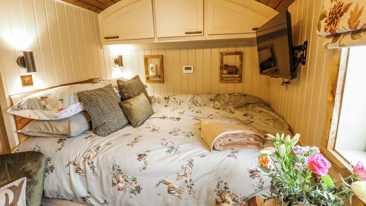 Photo of Bedroom in Louth