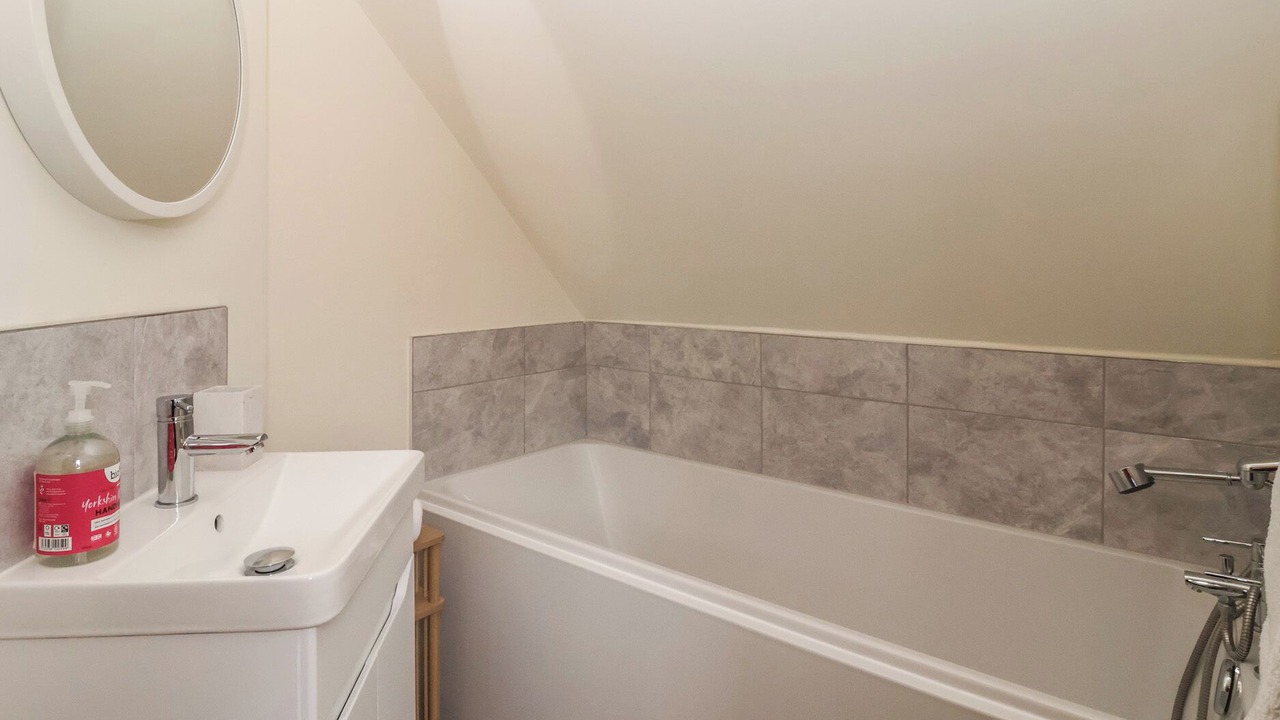 Photo of Bathroom in Leven