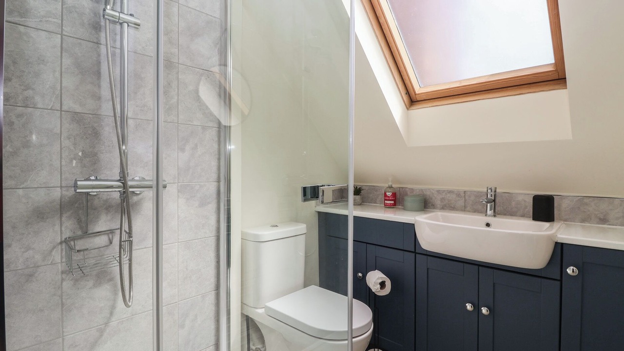 Photo of Bathroom in Leven