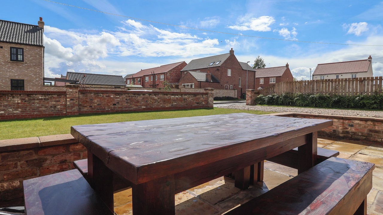 Photo of Outdoor in Leven