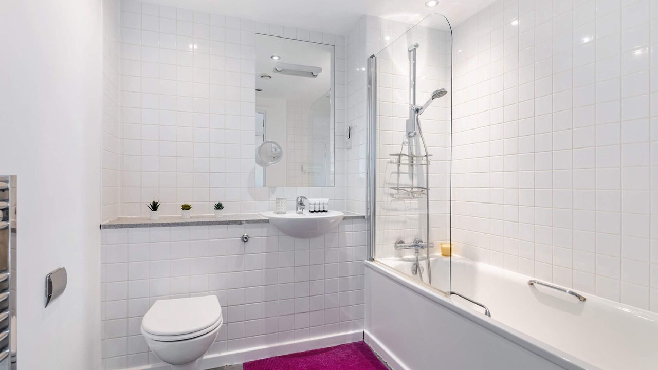 Photo of Bathroom in St. Pancras and Somers Town