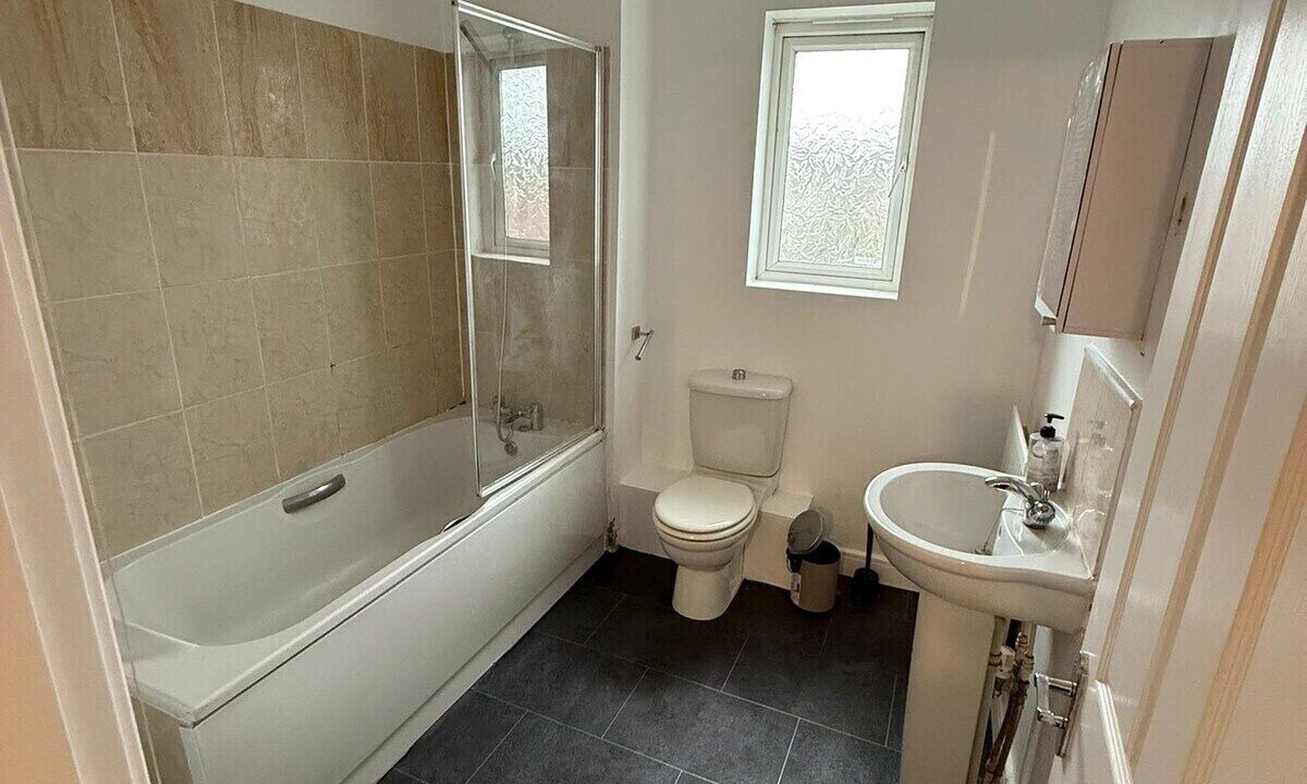 Photo of Bathroom in Luton