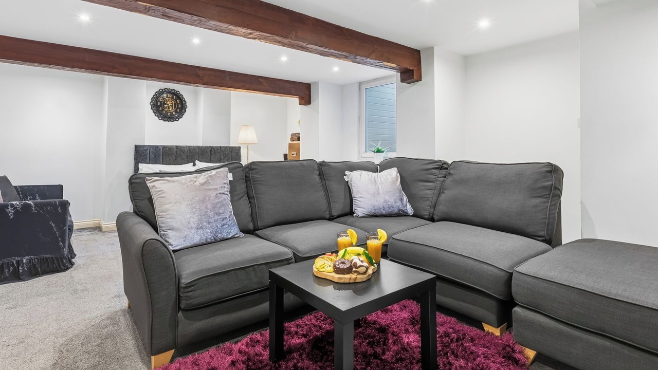 Photo of Livingroom in Bury