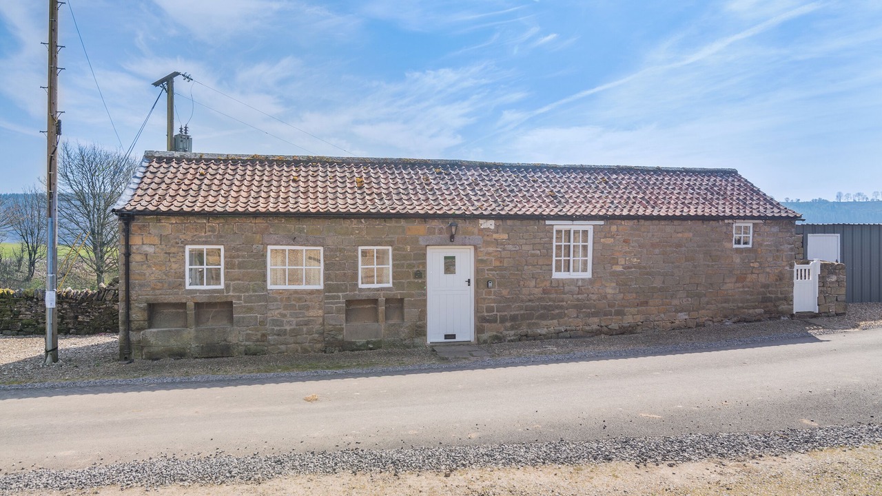 Photo of Outdoor in Potter Brompton