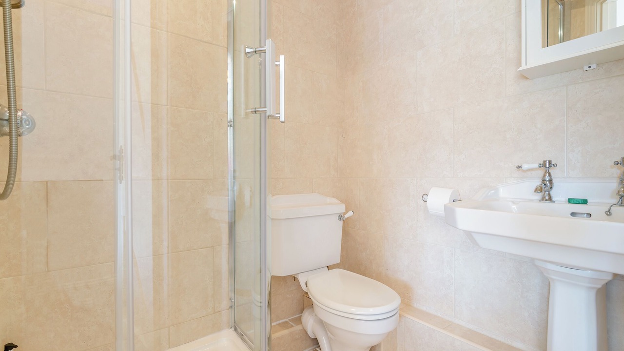 Photo of Bathroom in Potter Brompton