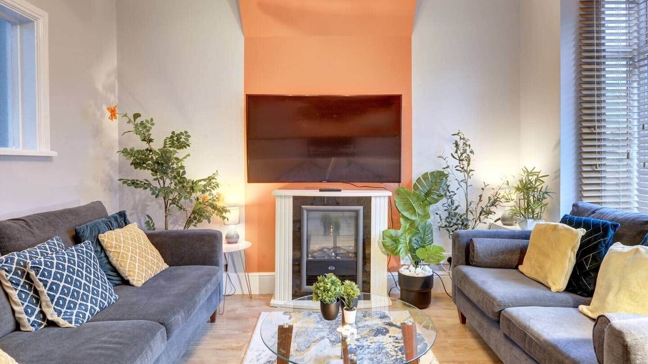 Photo of Livingroom in Smethwick