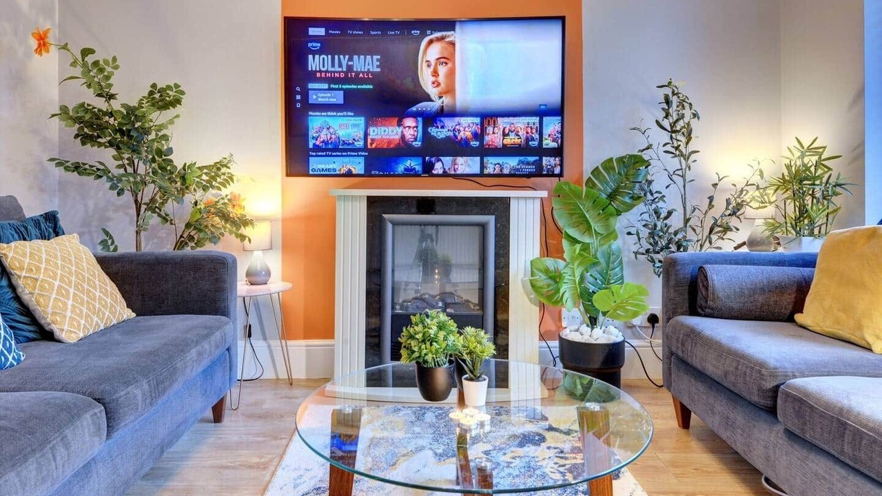 Photo of Livingroom in Smethwick