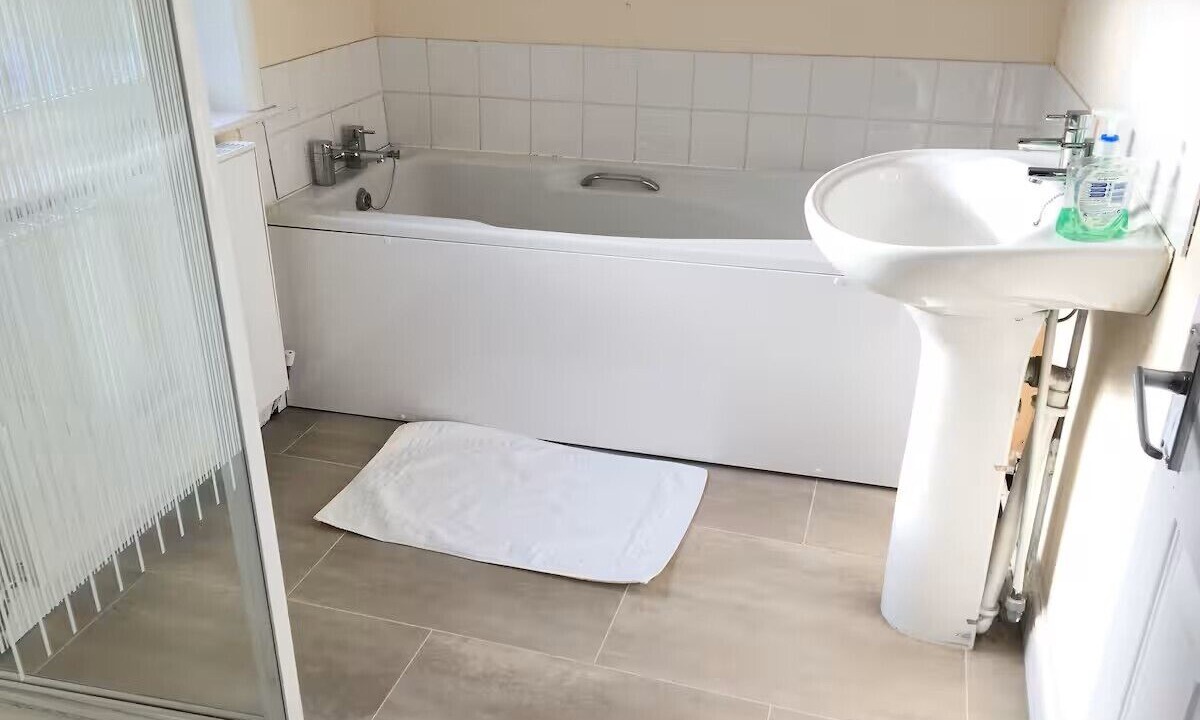 Photo of Bathroom in Muston