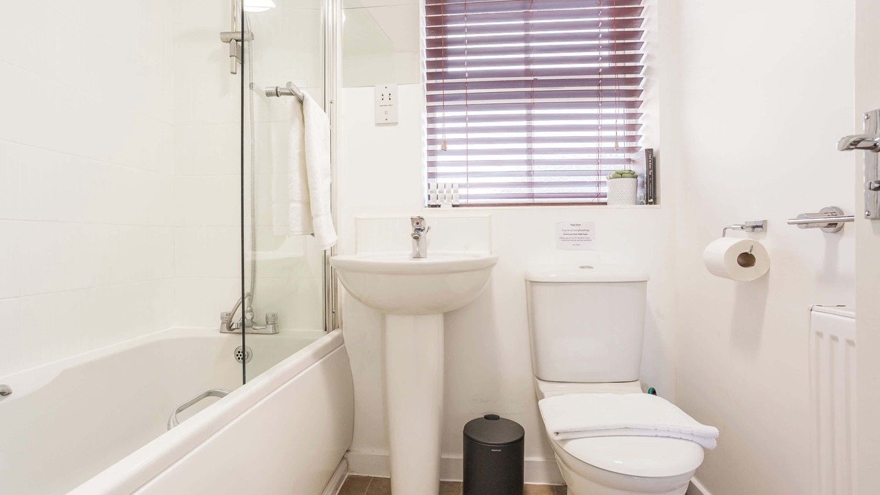 Photo of Bathroom in Long Eaton