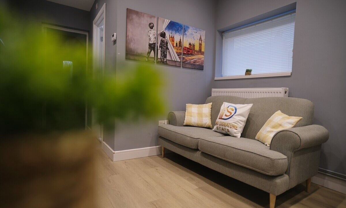 Photo of Livingroom in Bedford