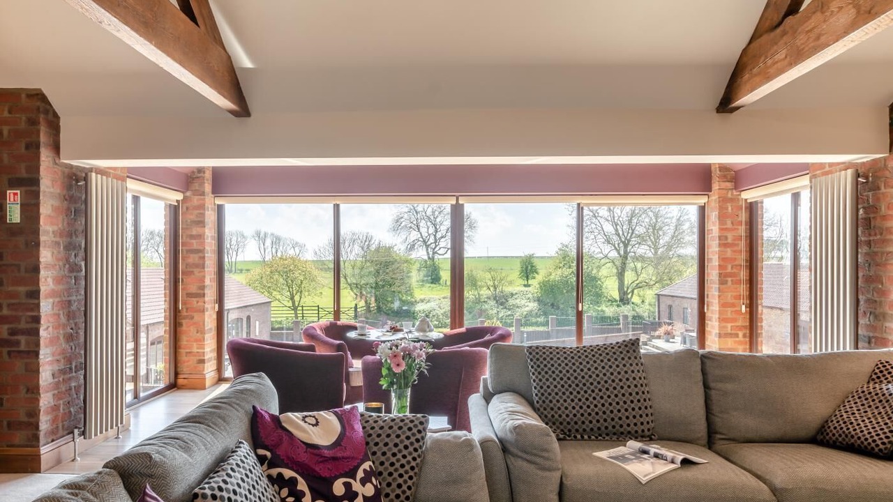 Photo of Livingroom in Thwing