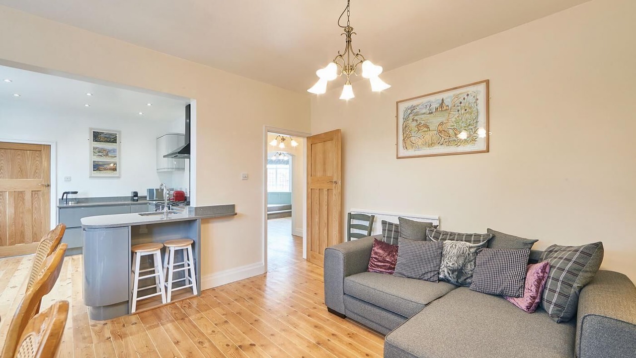 Photo of Livingroom in West Cliff
