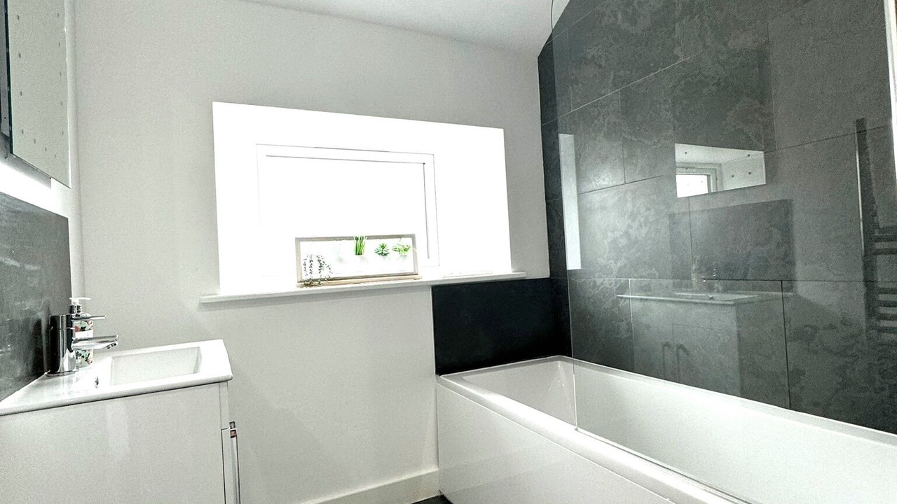 Photo of Bathroom in Newland Near Ulverston