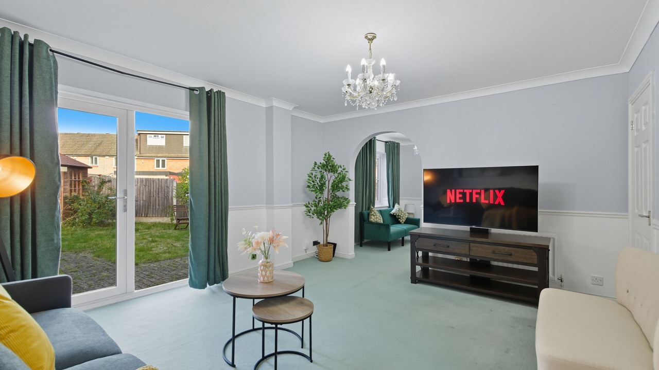Photo of Livingroom in Chadwell