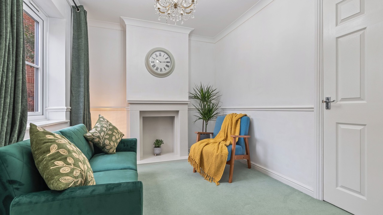 Photo of Livingroom in Chadwell
