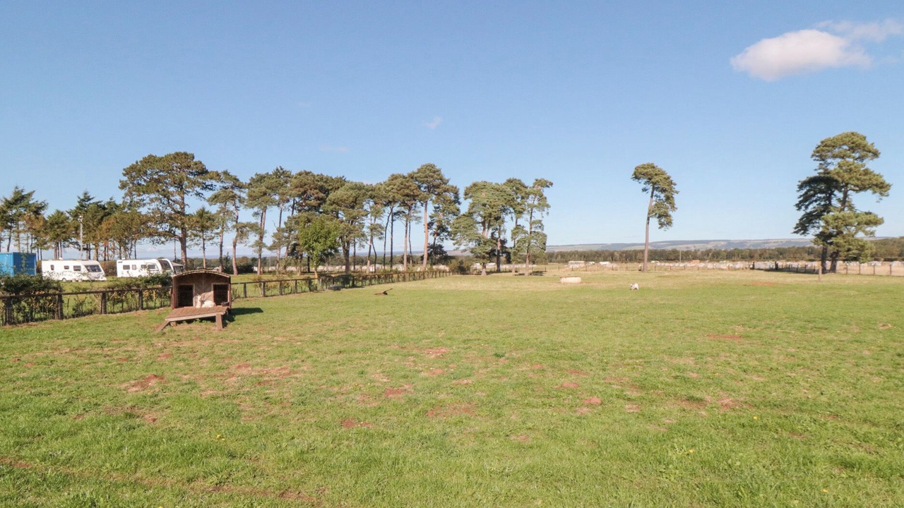 Photo of Outdoor in West Heslerton