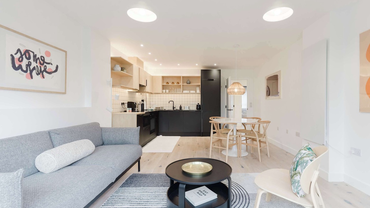 Photo of Livingroom in Hackney Central