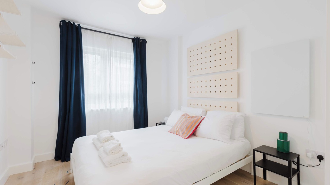 Photo of Bedroom in Hackney Central