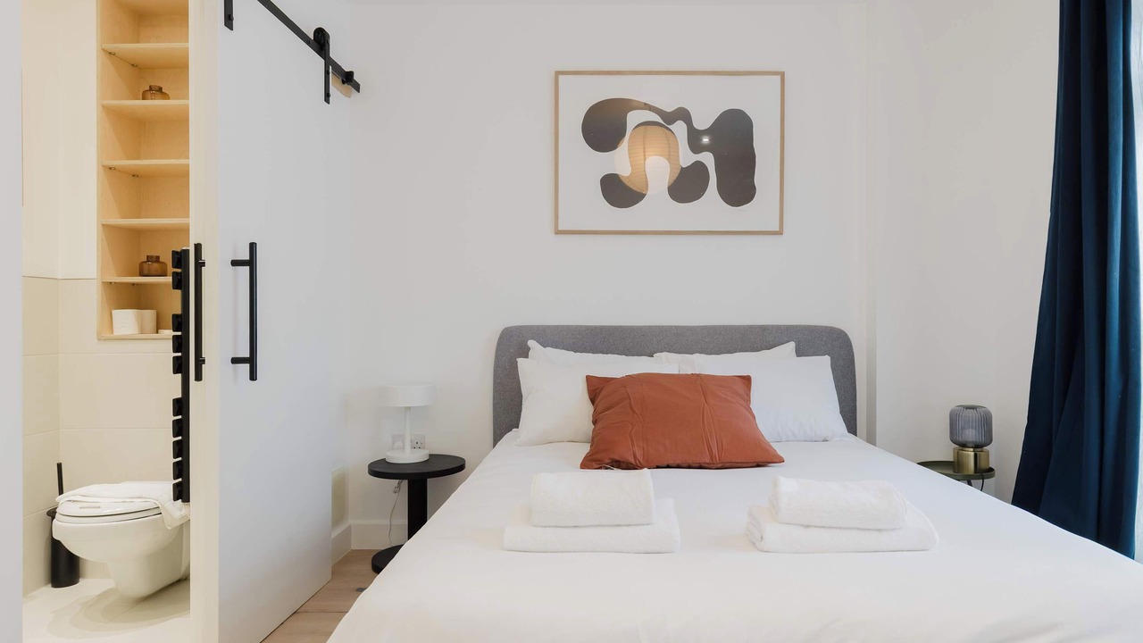 Photo of Bedroom in Hackney Central