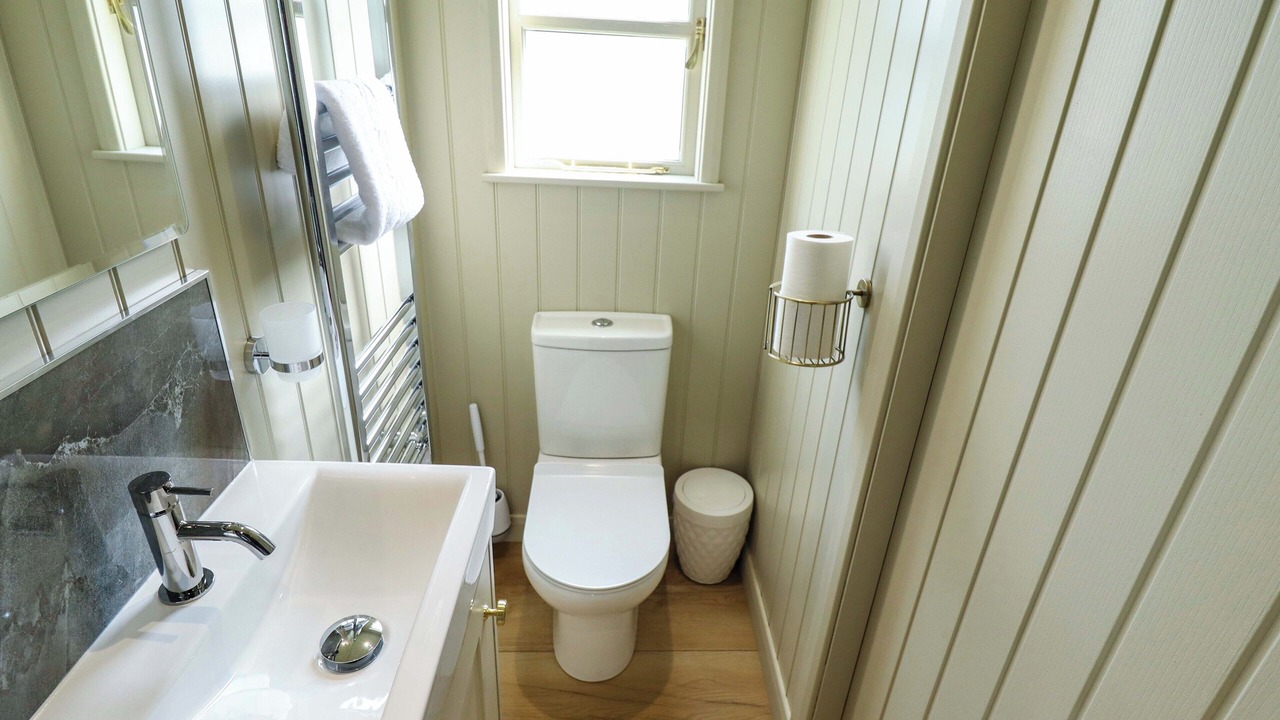 Photo of Bathroom in Ashby cum Fenby