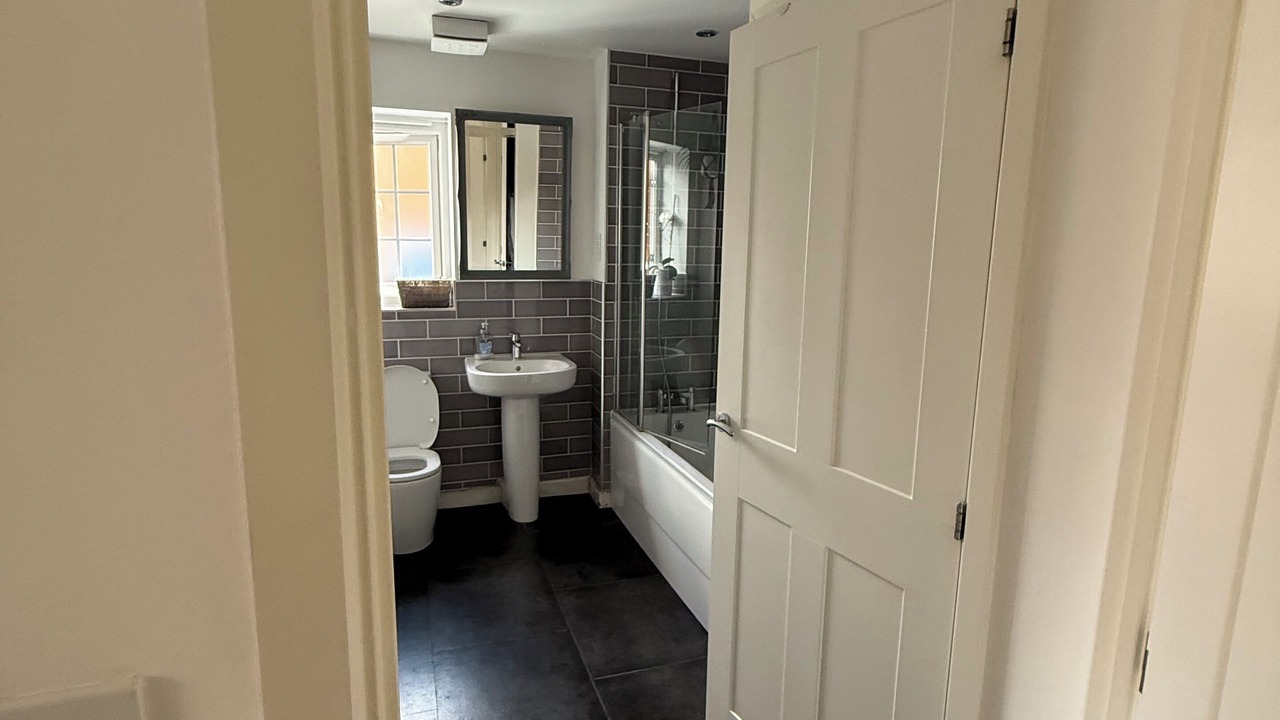 Photo of Bathroom in Long Itchington
