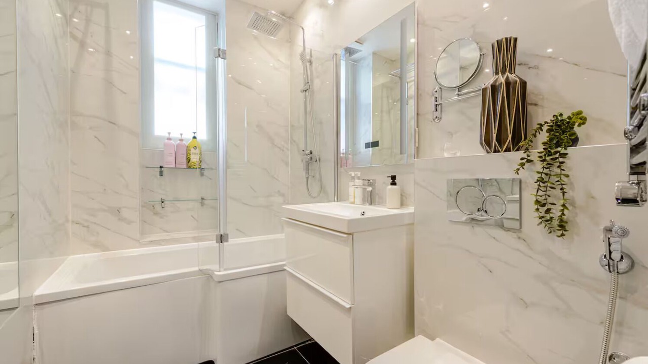 Photo of Bathroom in Regent's Park