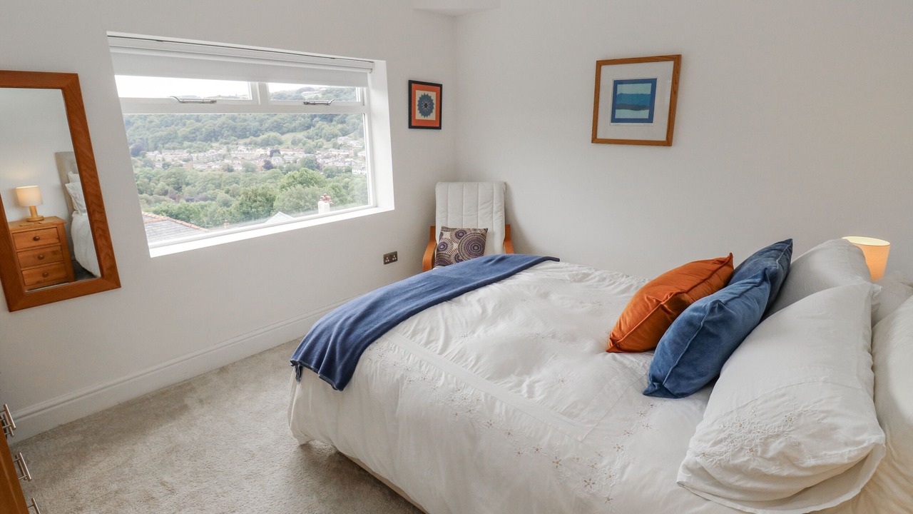 Photo of Bedroom in Wadsworth