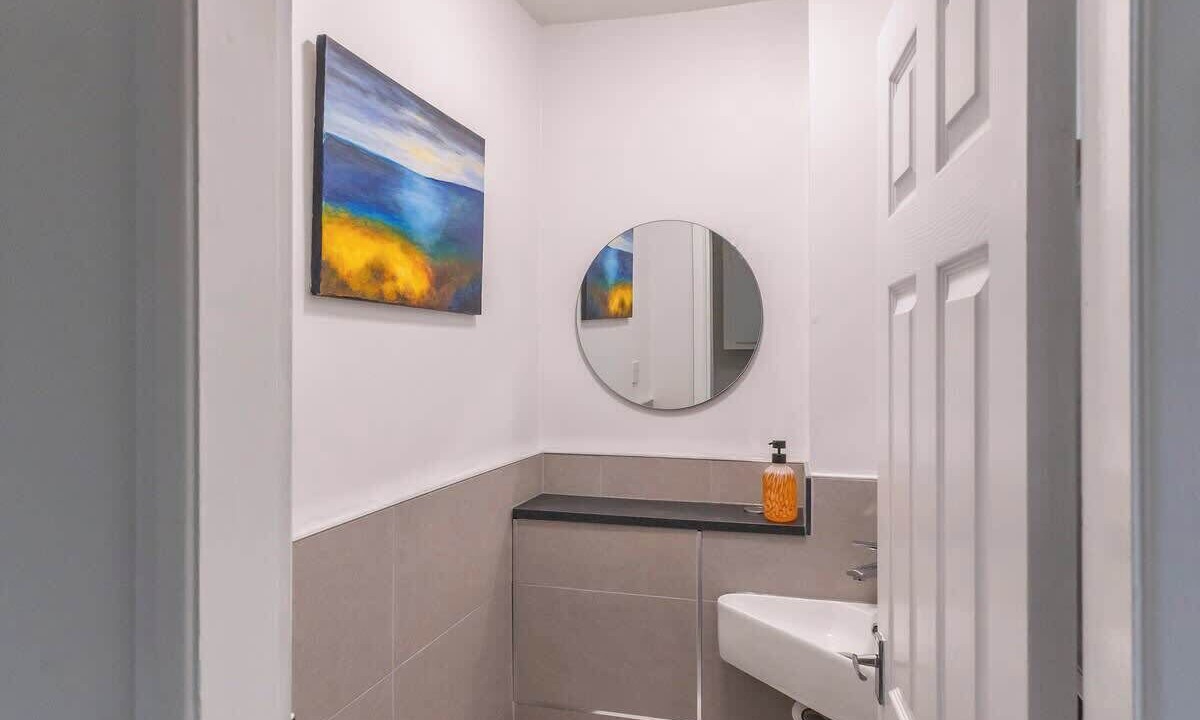Photo of Bathroom in Castle Donington