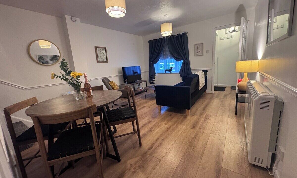 Photo of Livingroom in Bedford