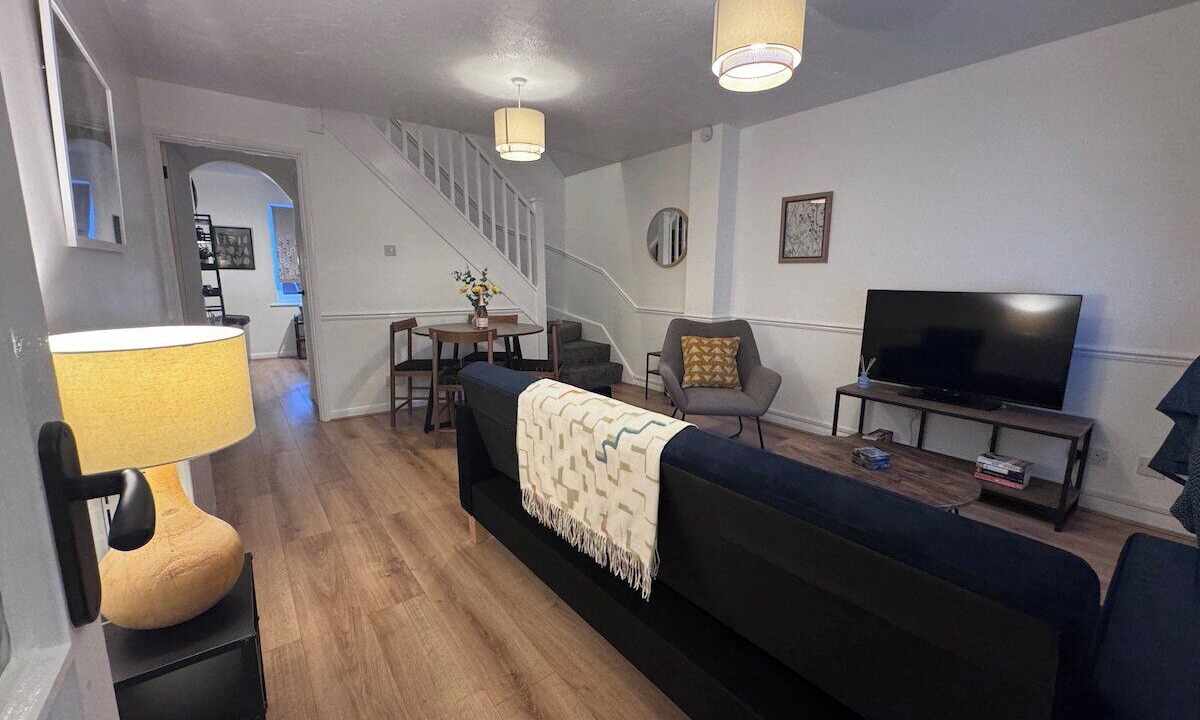 Photo of Livingroom in Bedford