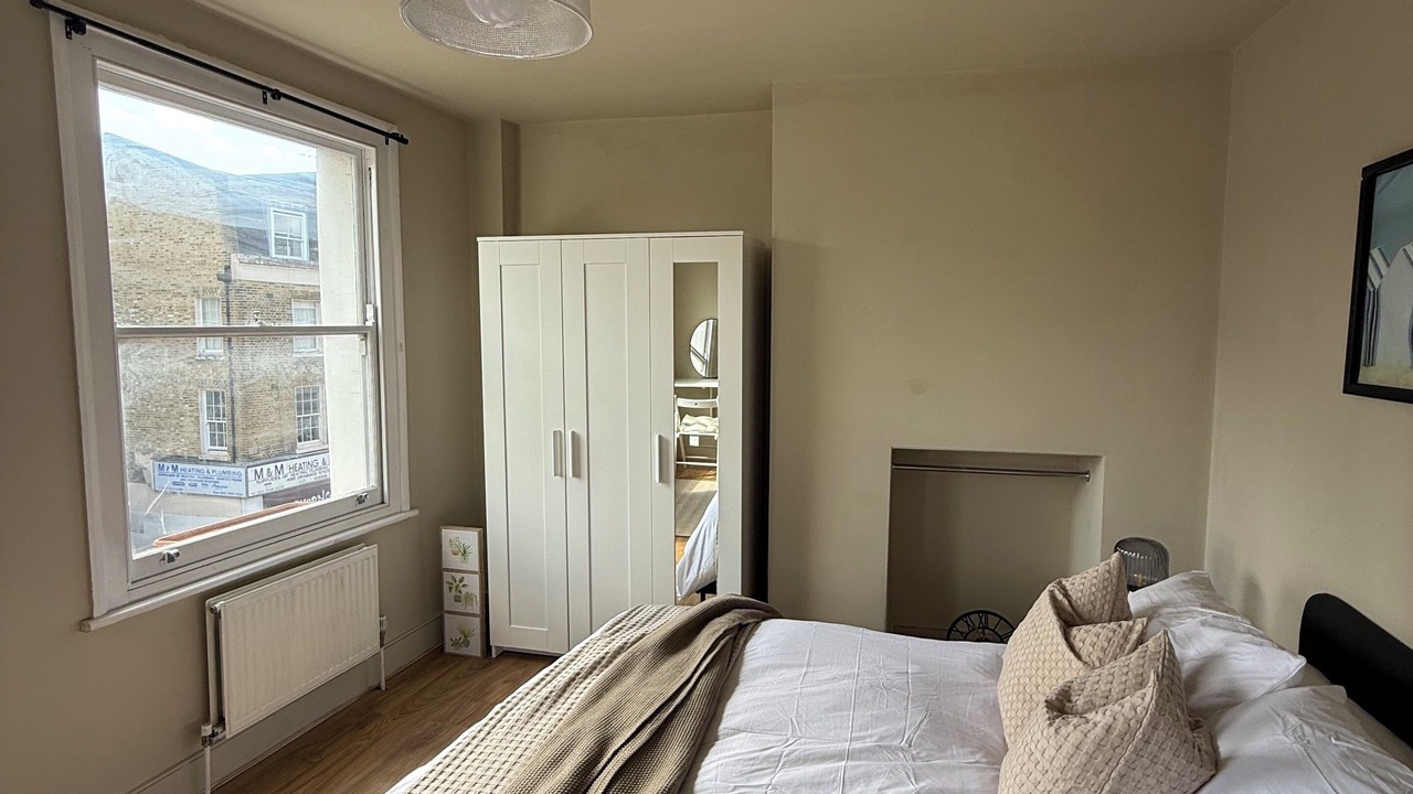 Photo of Bedroom in Stoke Newington