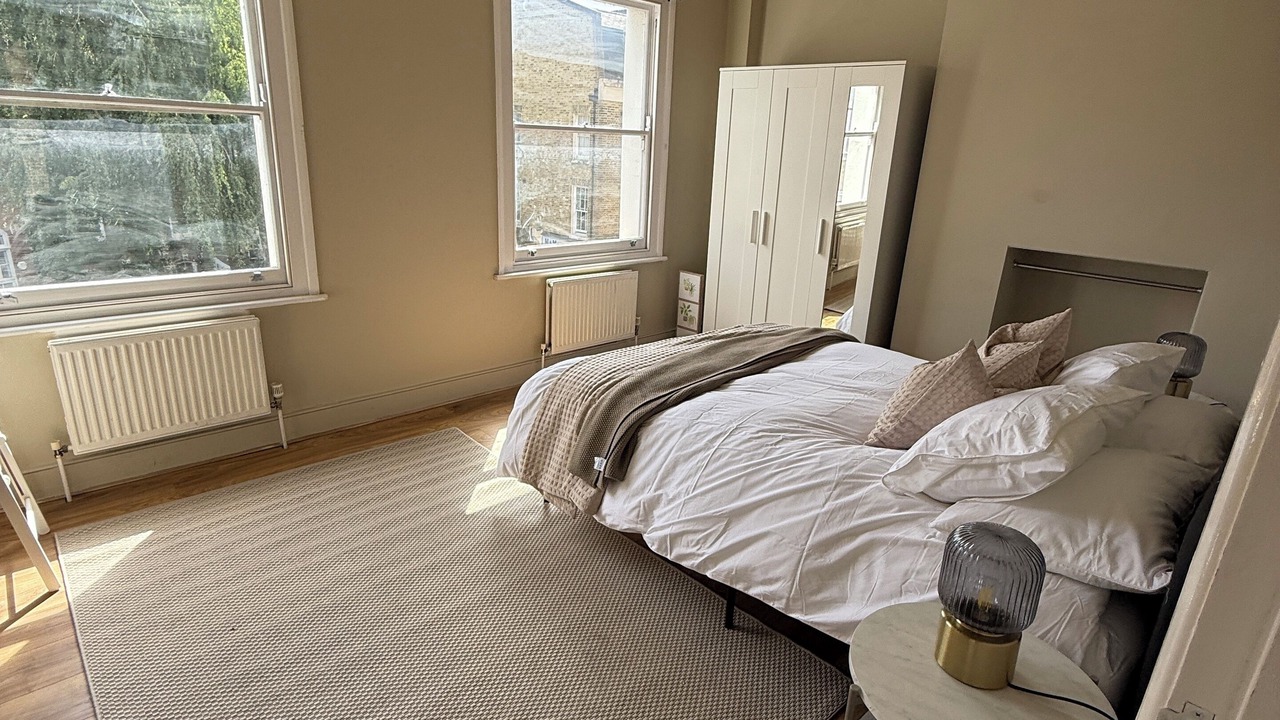 Photo of Bedroom in Stoke Newington