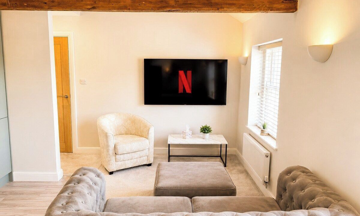 Photo of Livingroom in Bourne