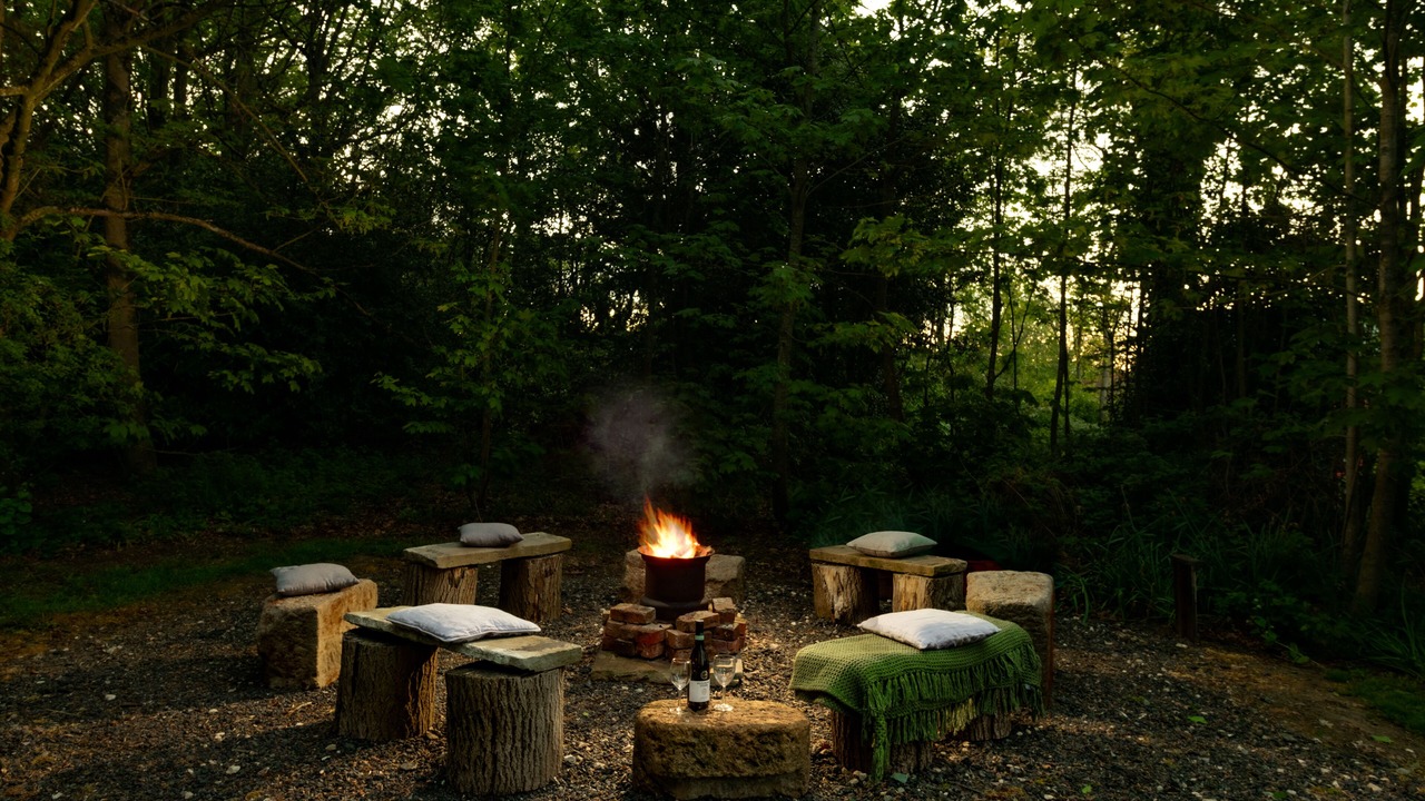 Photo of Outdoor in Holton Le Clay