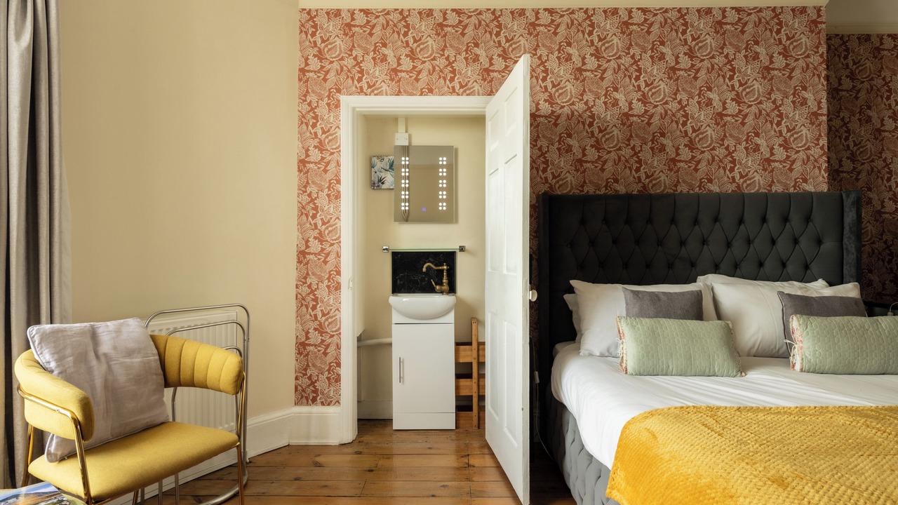 Photo of Bedroom in Holton Le Clay