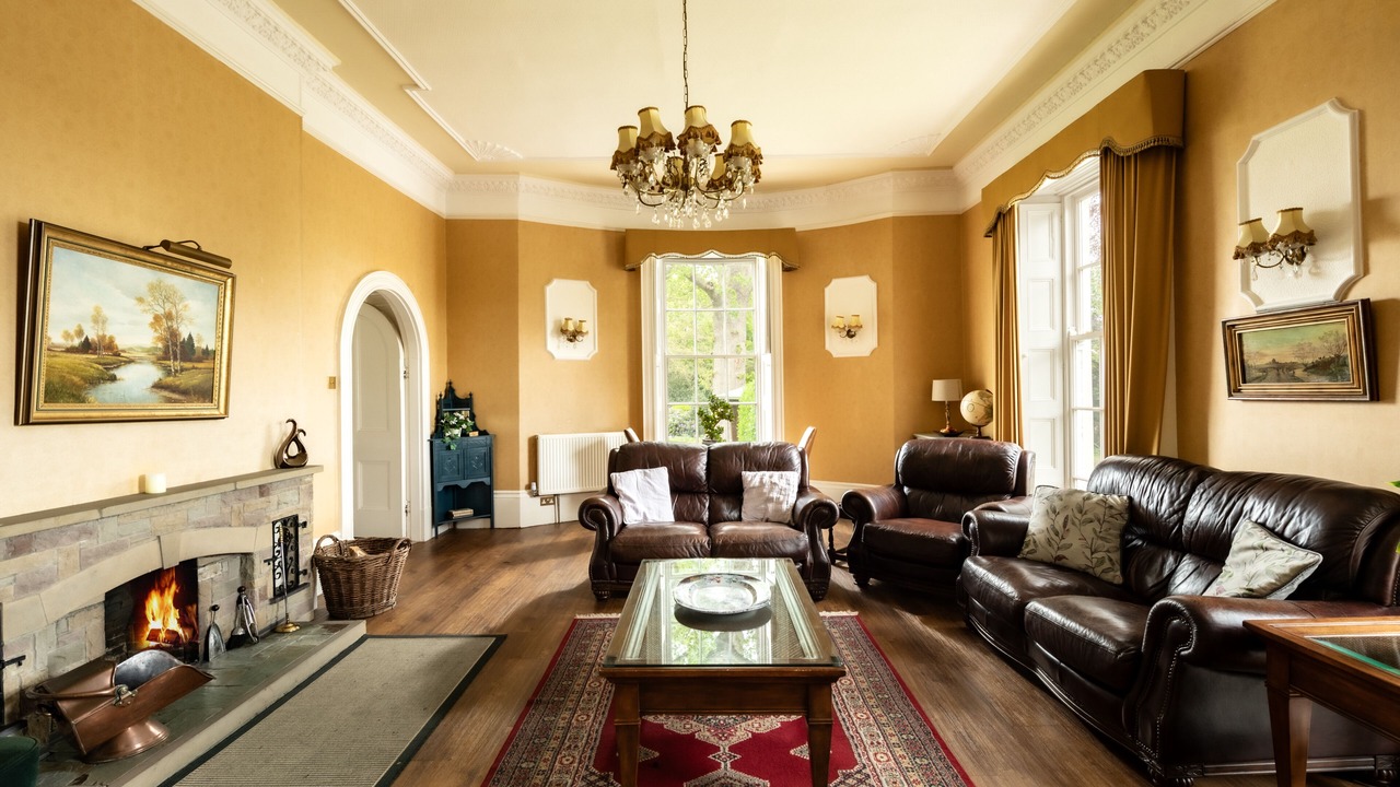 Photo of Livingroom in Holton Le Clay