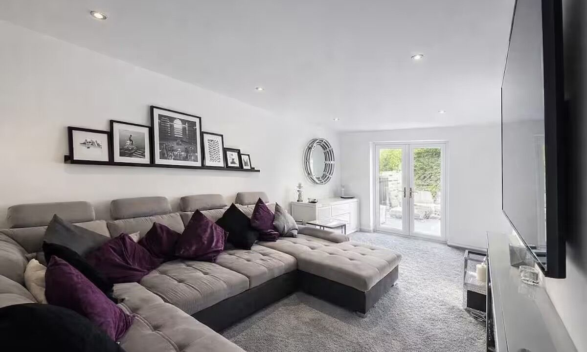 Photo of Livingroom in Ashton-under-Lyne
